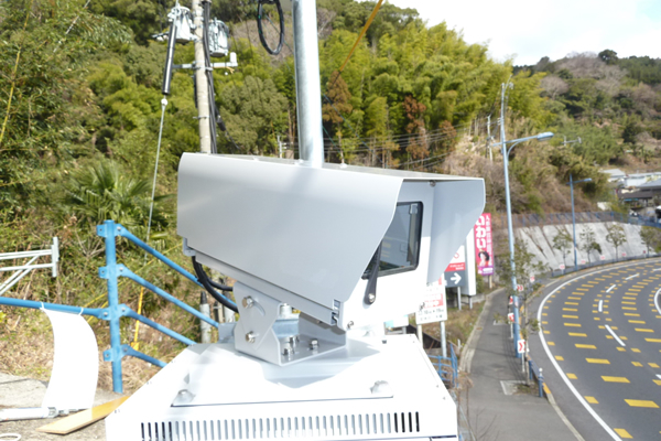 道路監視用カメラ